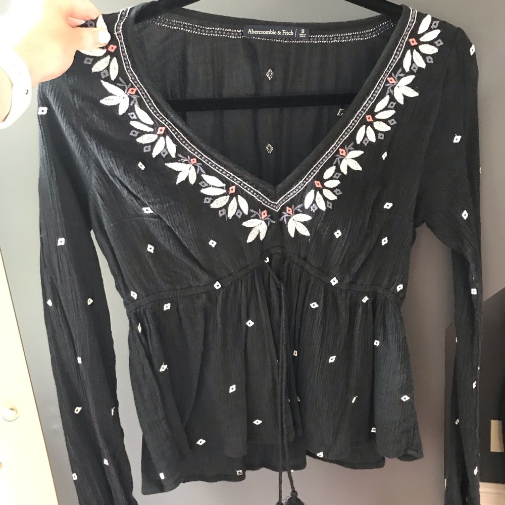 Patterned top